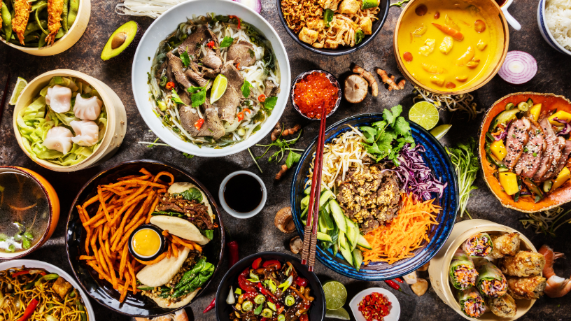 Embarque com Kelsem Ricardo Rios Lima em uma viagem gastronômica pelos sabores exóticos e marcantes da culinária tailandesa.