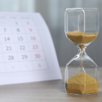 Entenda com o Sindnapi - Sindicato Nacional dos Aposentados, Pensionistas e Idosos como os prazos administrativos impactam a vida dos aposentados.